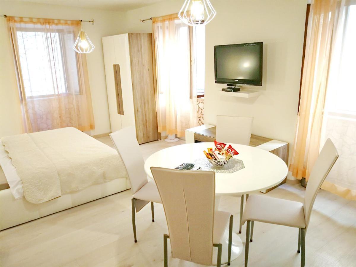 Apartments & Rooms As Vis Kamer foto