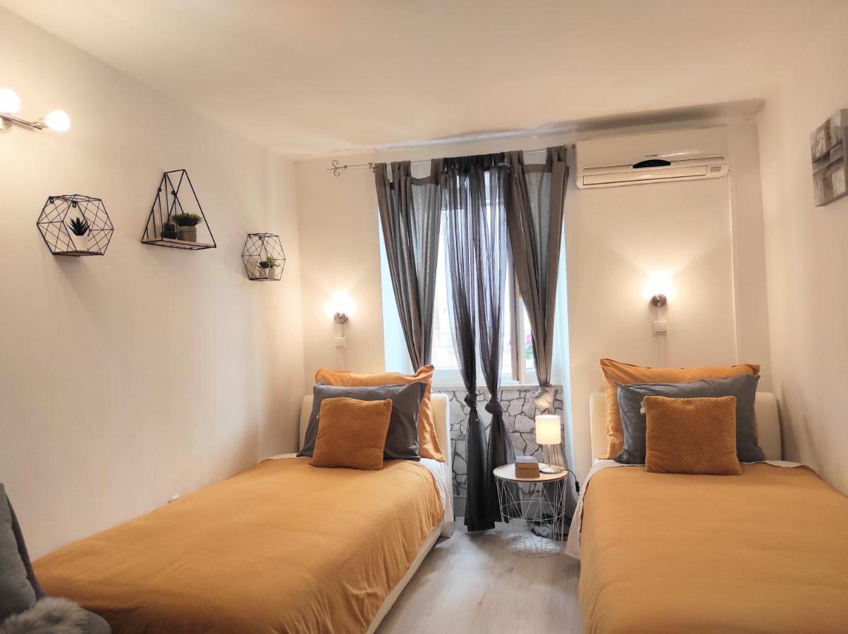 Apartments & Rooms As Vis Buitenkant foto